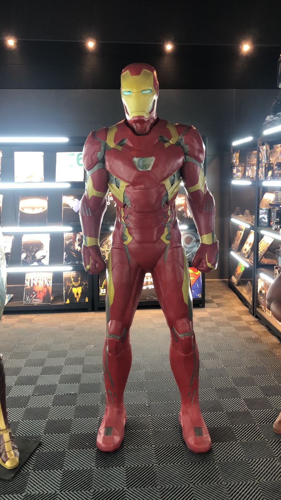 NECA IRON MAN CIVIL WAR LIFE SIZE FOAM FIGURE