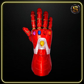 MONOGRAM MARVEL AVENGERS IRON MAN GAUNTLET DELUXE BANK